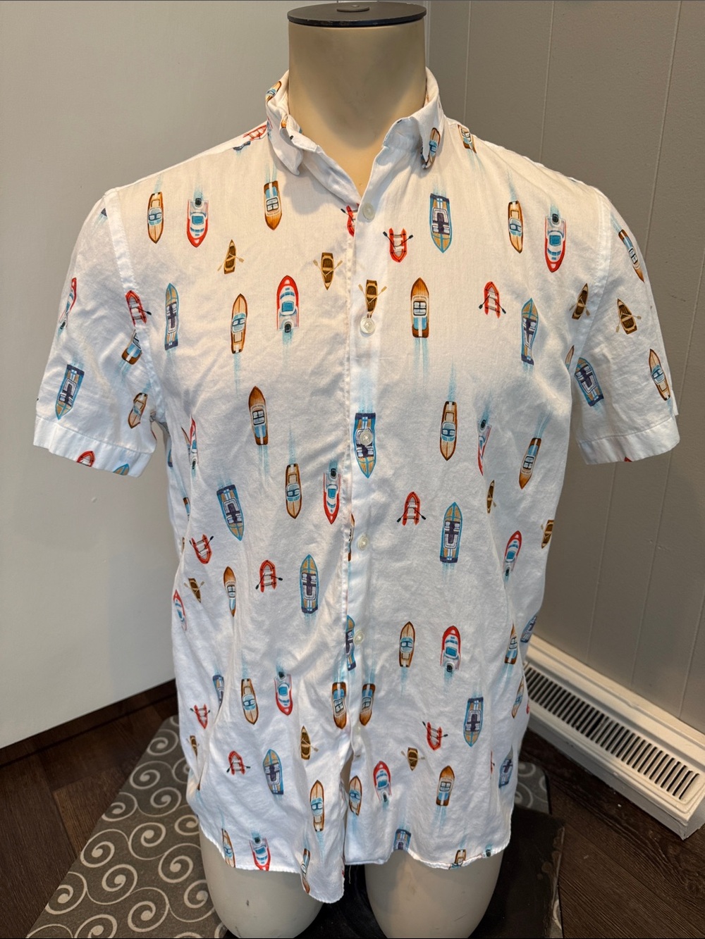 Zara Men’s Large White Short-Sleeve Button-Down Shirt with Multicolor Boat Motif